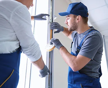 glass repair experts in University Park, FL