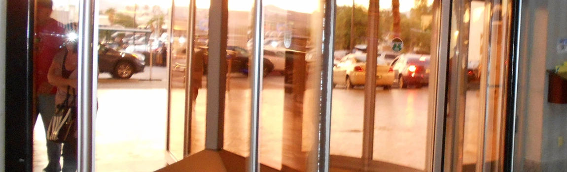 Storefront Glass Repair Cost in University Park, FL